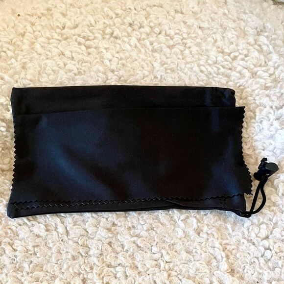 Microfiber Drawstring Pouch & duster cleaning cloth for sunglasses 4 x 7” Black - Picture 2 of 7